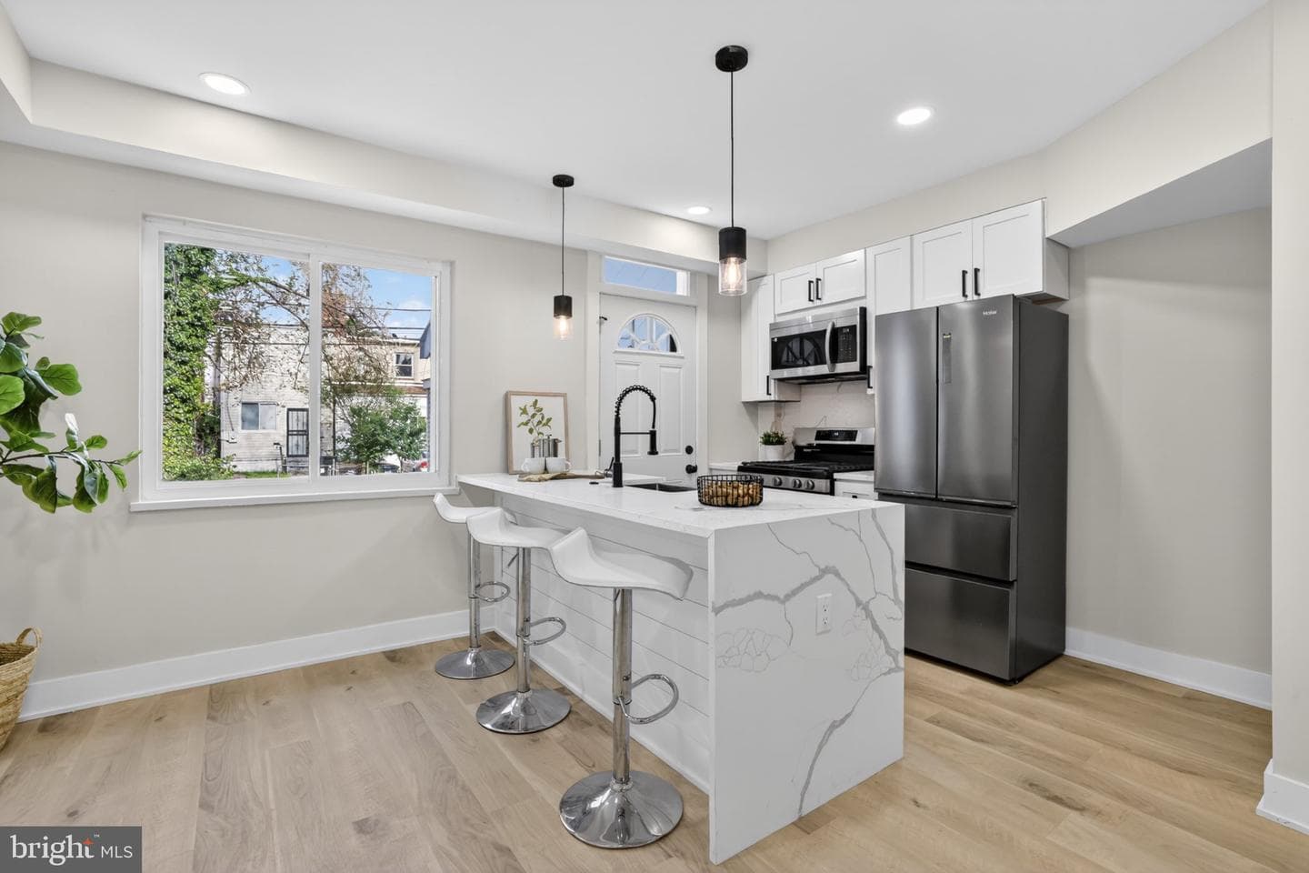 311 35th Street NE photo 8