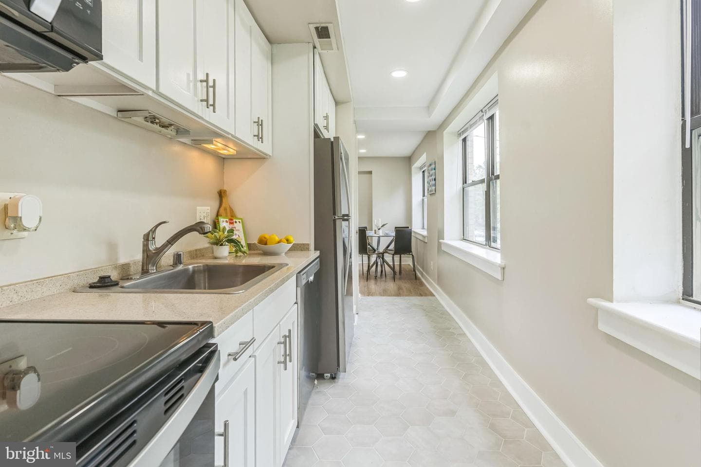 212 Oakwood Street SE #115 photo 11