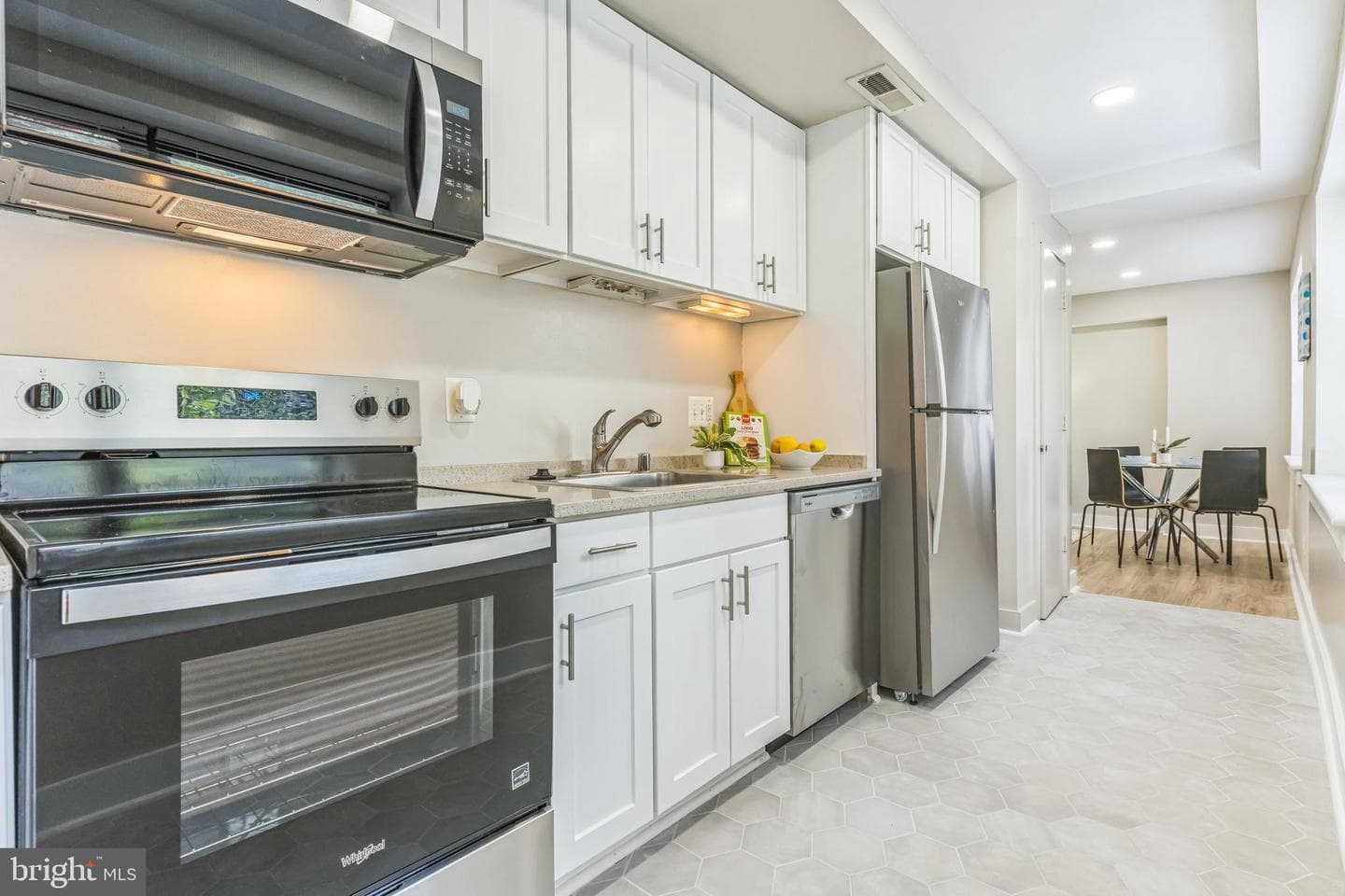 212 Oakwood Street SE #115 photo 12