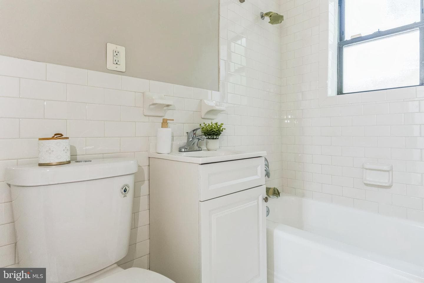 212 Oakwood Street SE #115 photo 16