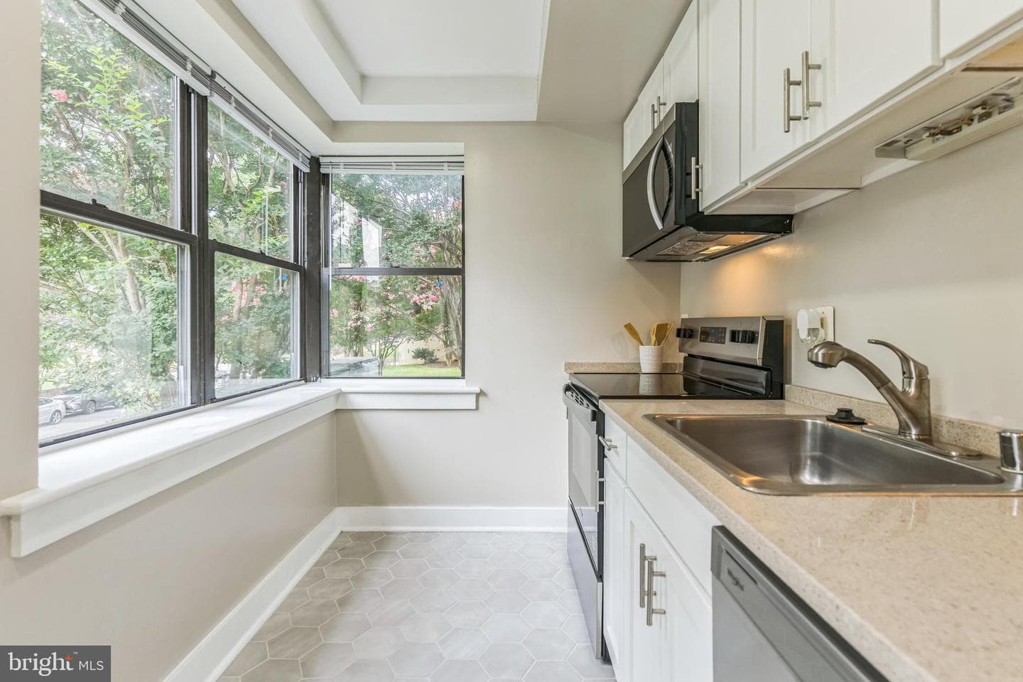 212 Oakwood Street SE #115 photo 9