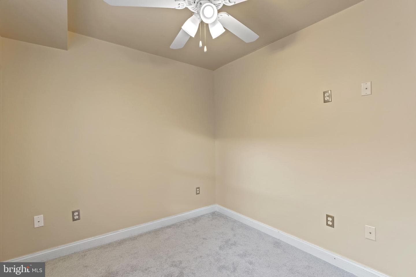 922 Madison Street NW #304 photo 17