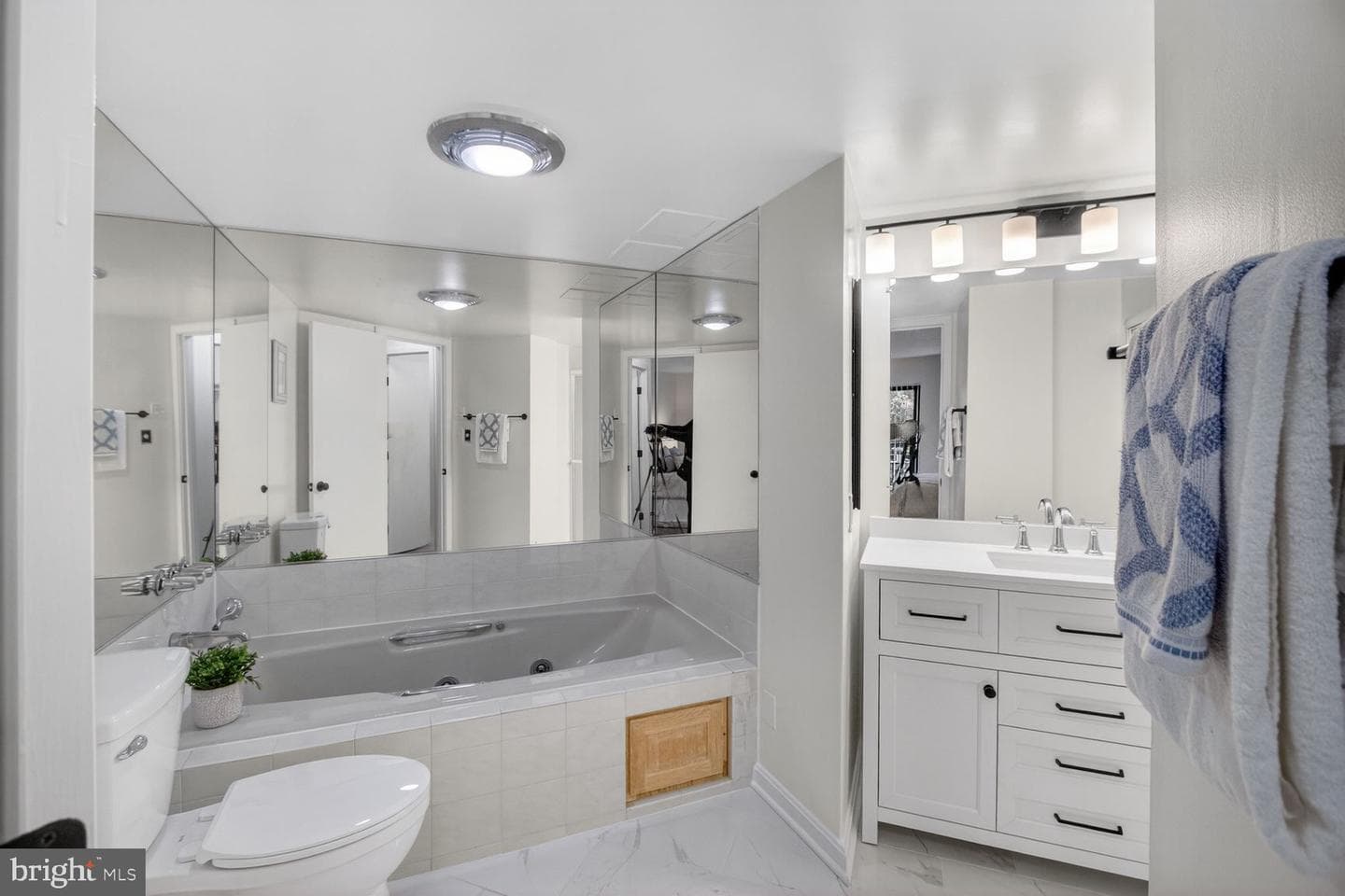2111 Wisconsin Avenue NW #411 photo 22
