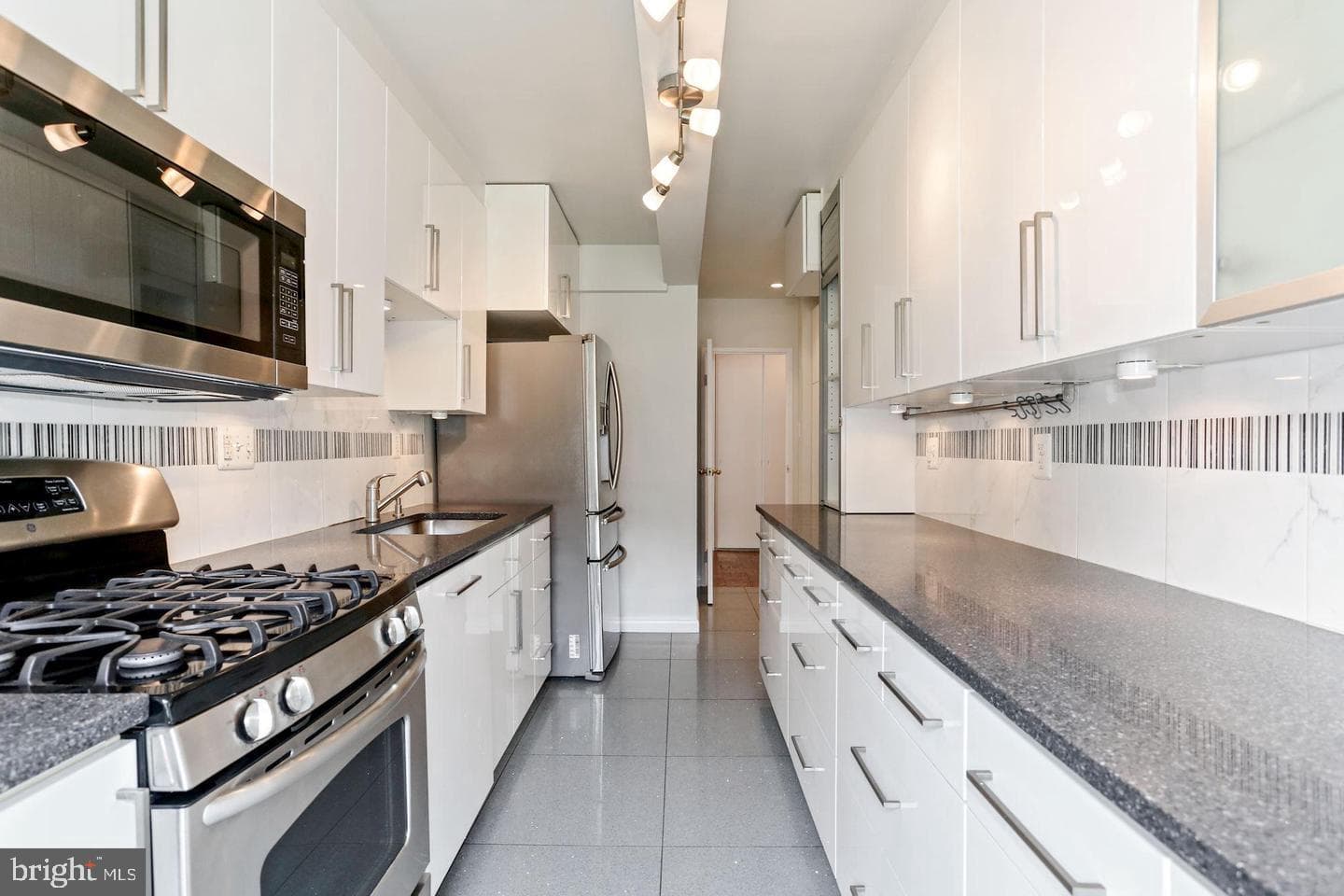4201 Cathedral Avenue NW #215w photo 16