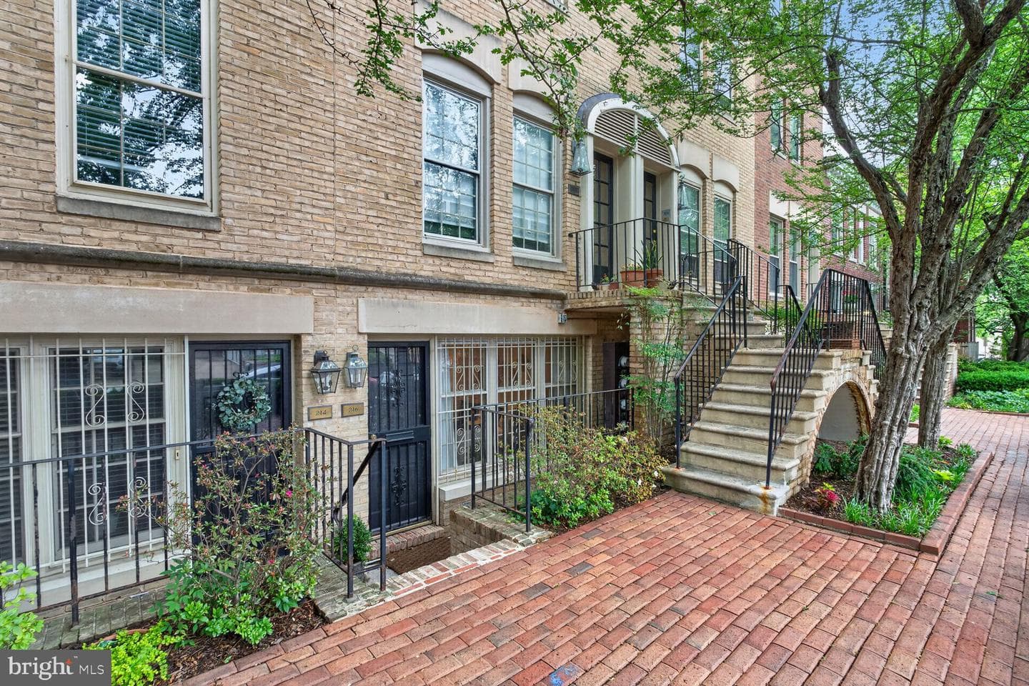 216 3rd Street NE #28, Washington