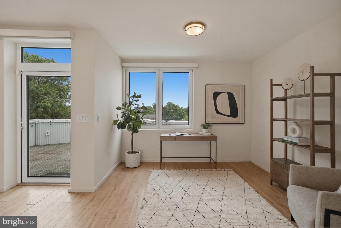 523 Montana Avenue NE #525a photo 5