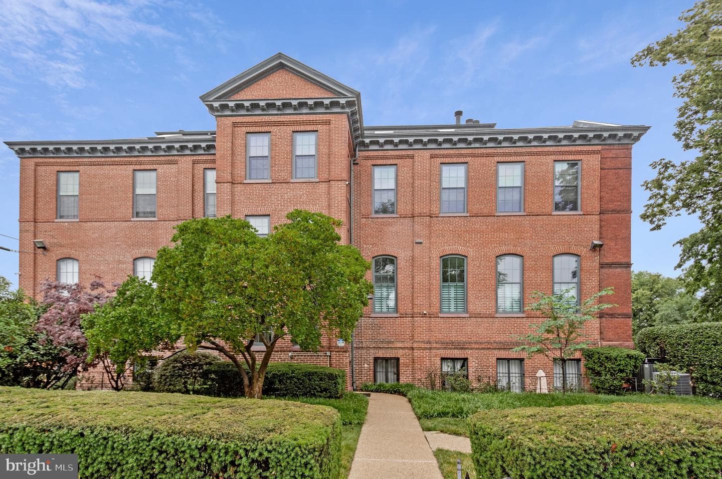 410 5th Street NE #13, Washington