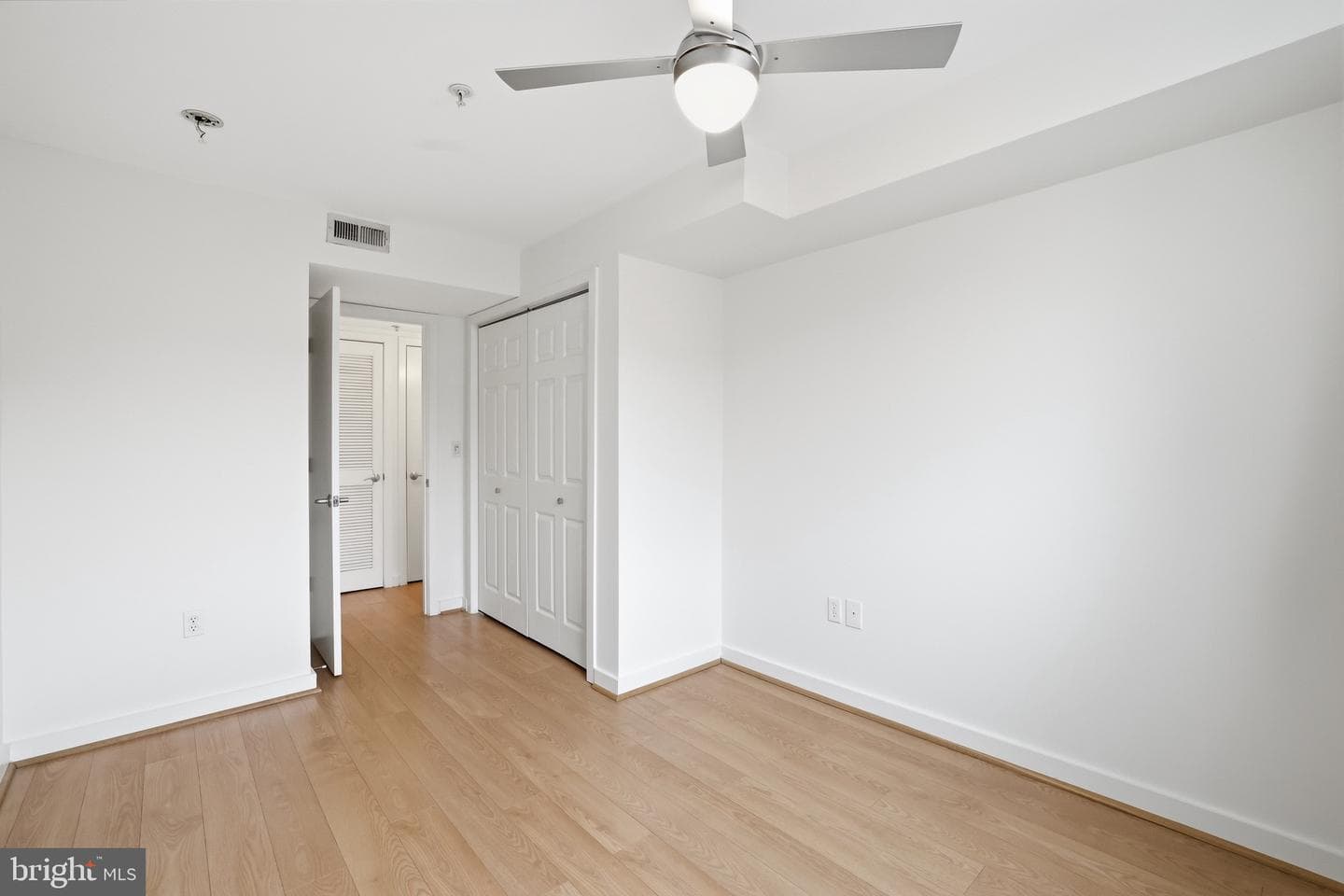 1423 Newton Street NW #303 photo 16