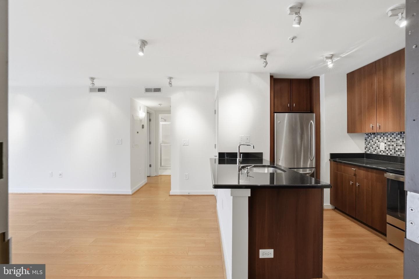 1423 Newton Street NW #303 photo 2