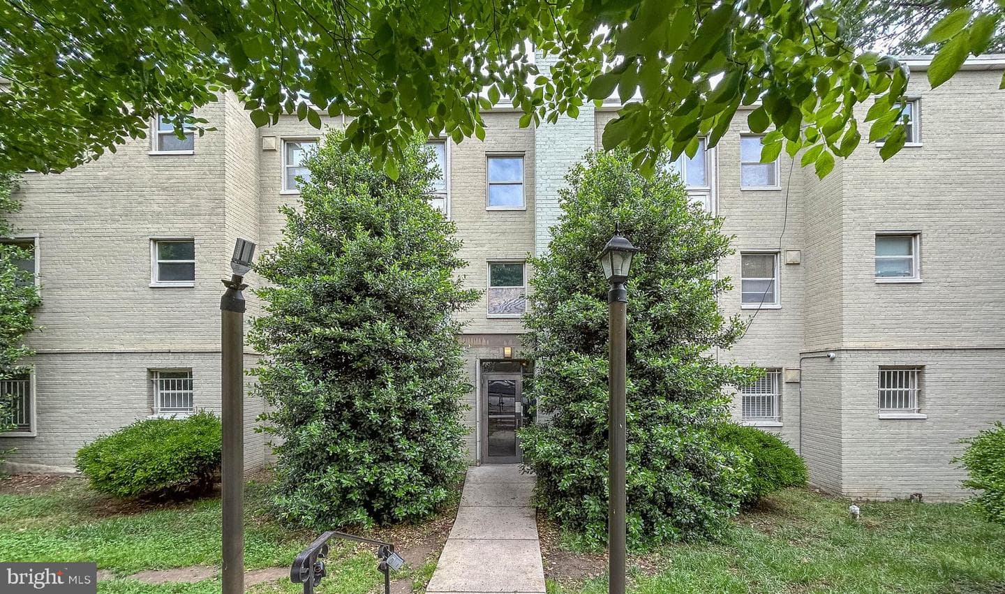 2832 Hartford Street SE #102, Washington