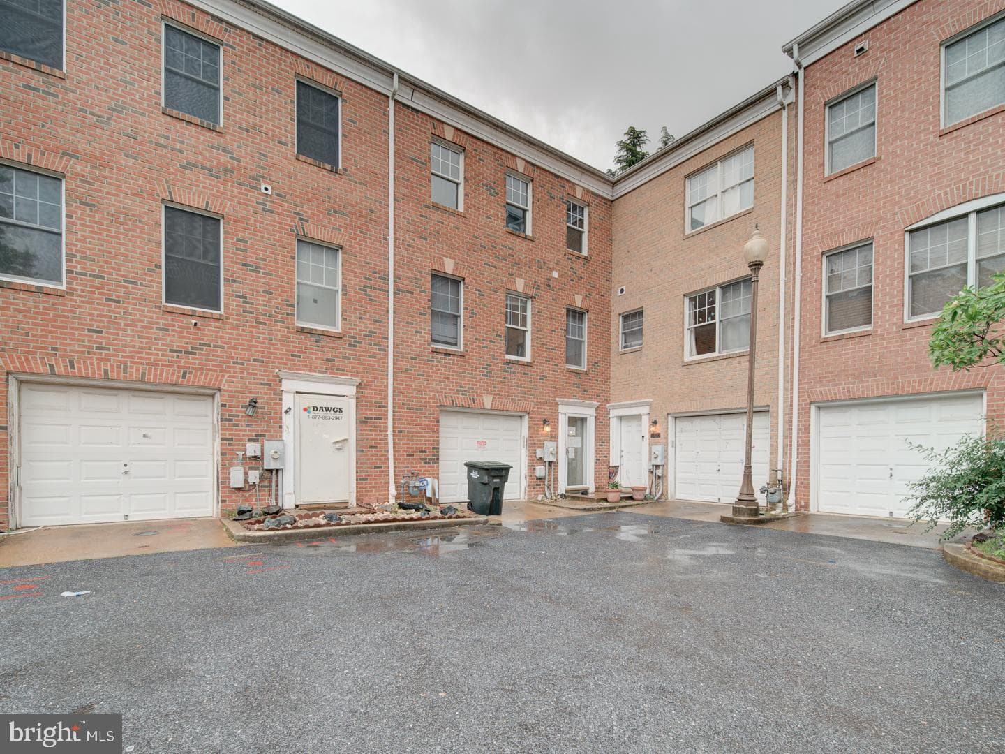881-A Barnaby Street SE, Washington
