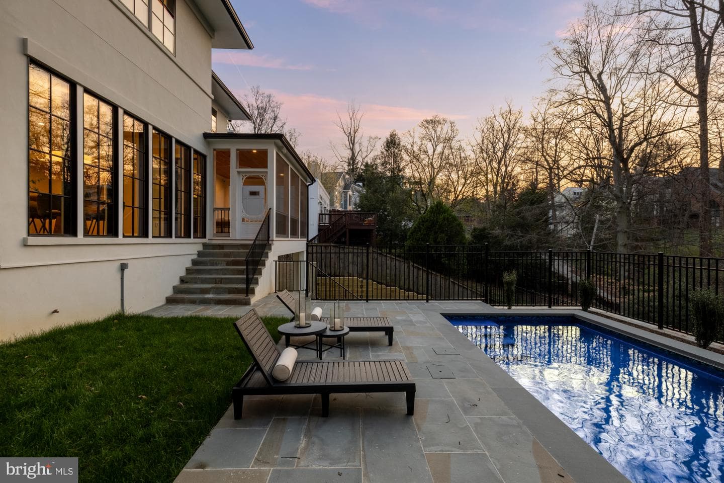 2733 Chesapeake Street NW photo 61