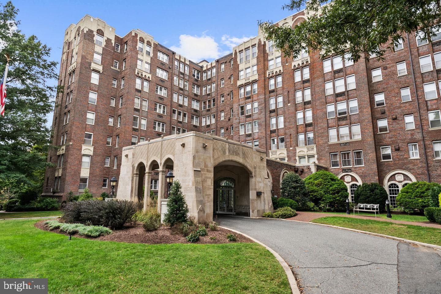 4000 Cathedral Avenue NW #651-B photo 3