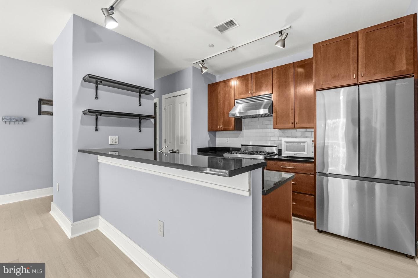1654 Euclid Street NW #205 photo 9