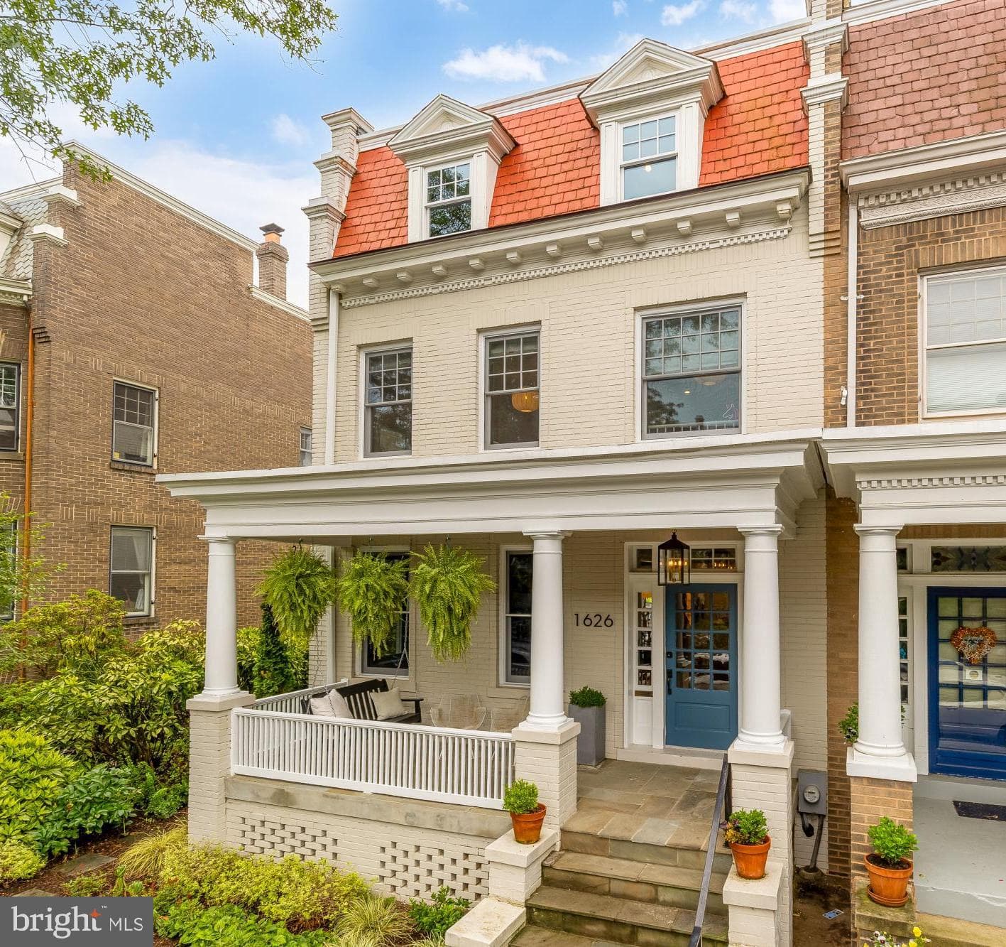 1626 Hobart Street NW photo 3