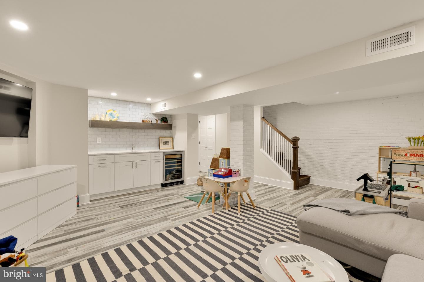 1626 Hobart Street NW photo 46