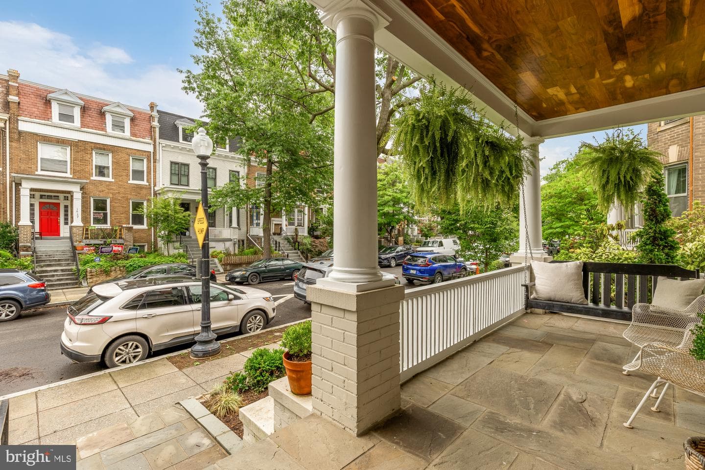 1626 Hobart Street NW photo 5