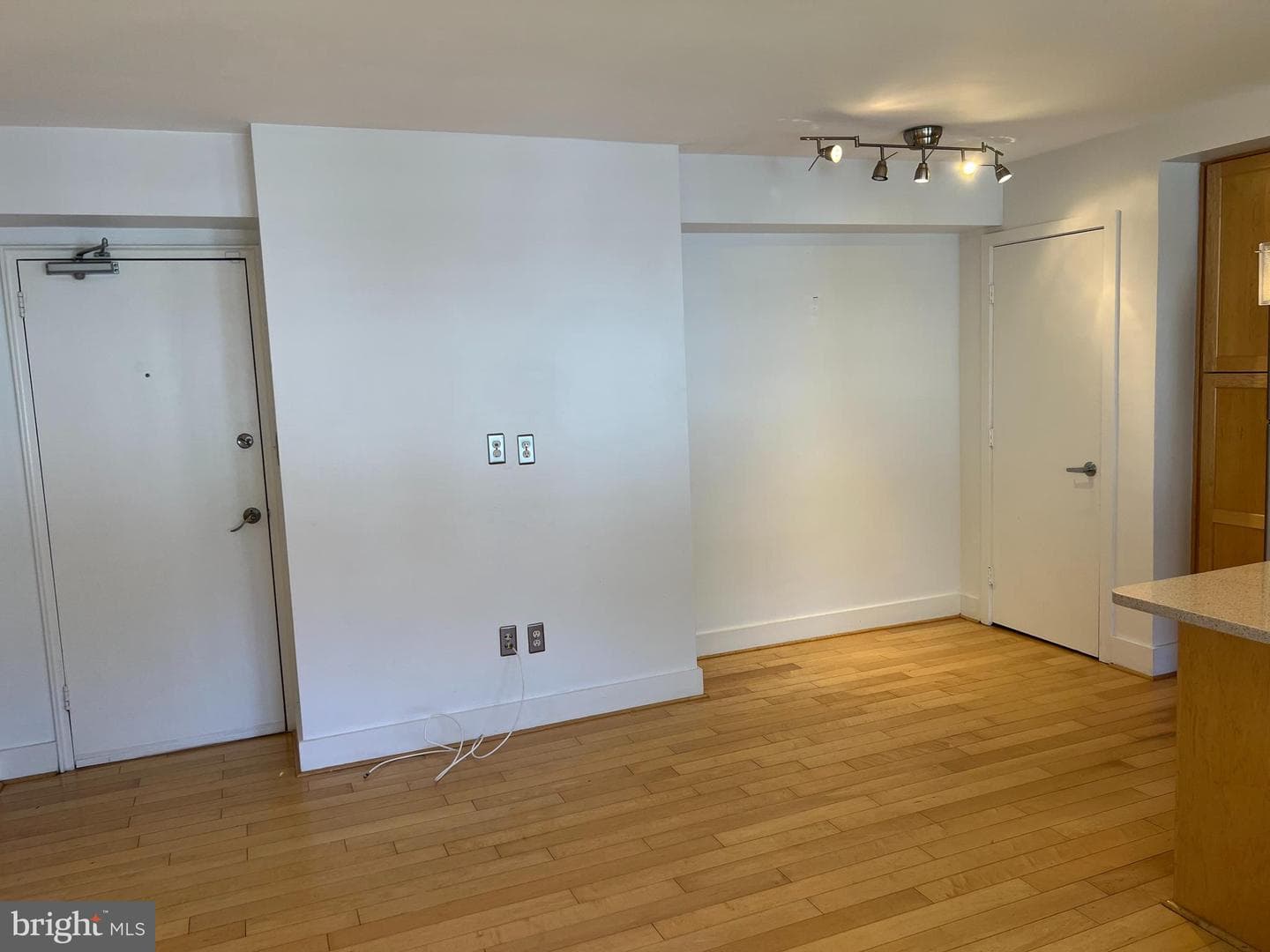 210 Oakwood Street SE #204 photo 6
