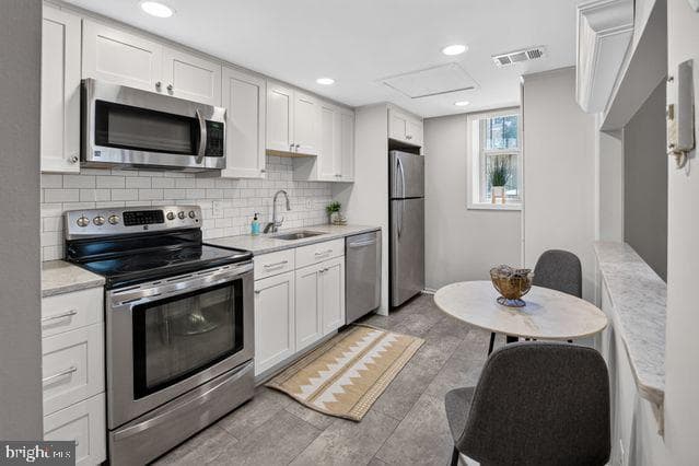 1341 East Capitol Street SE #108 photo 8