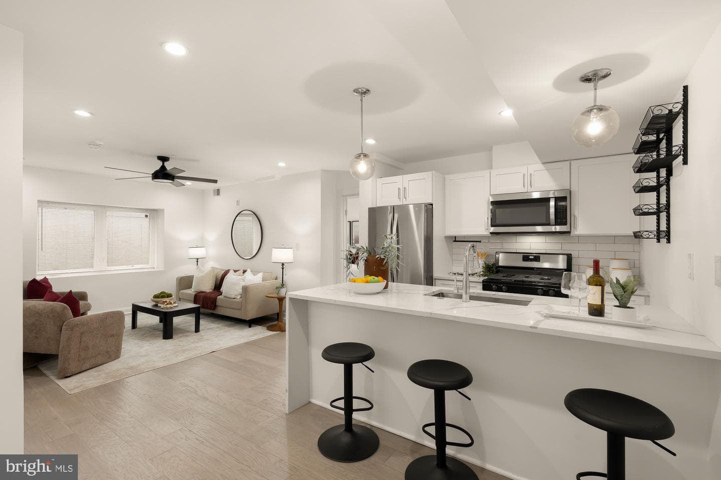 1019 17th Place NE #1, Washington