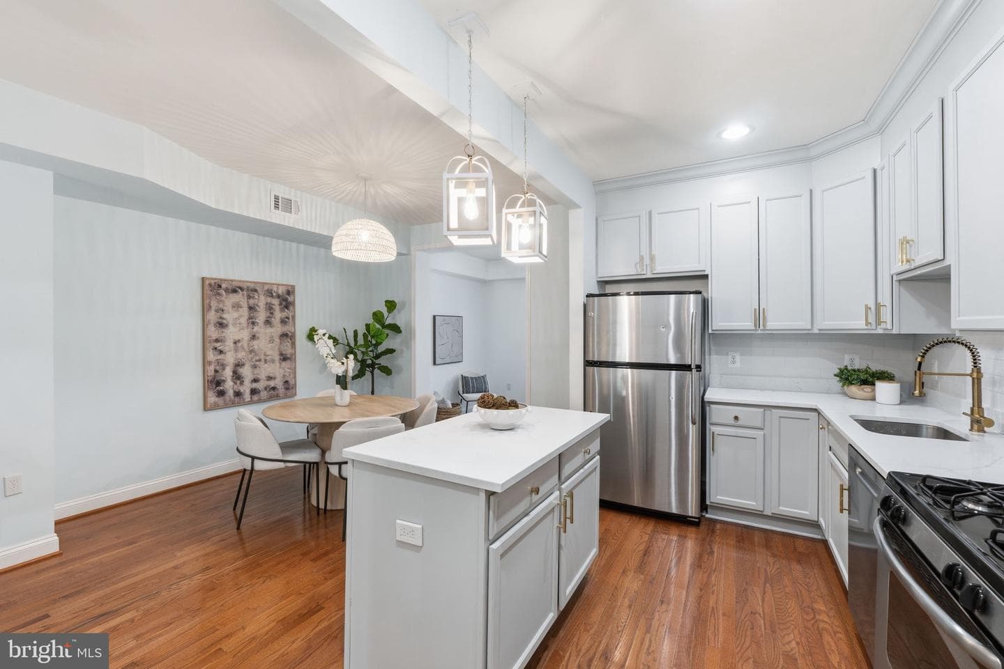 2429 3rd Street NE photo 16