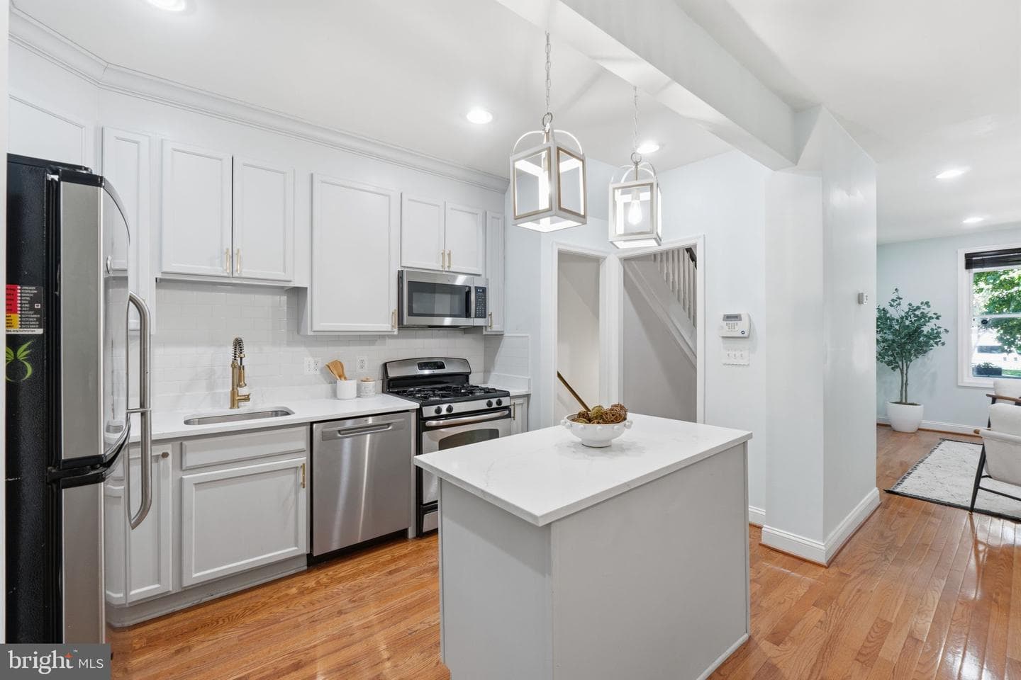 2429 3rd Street NE photo 18