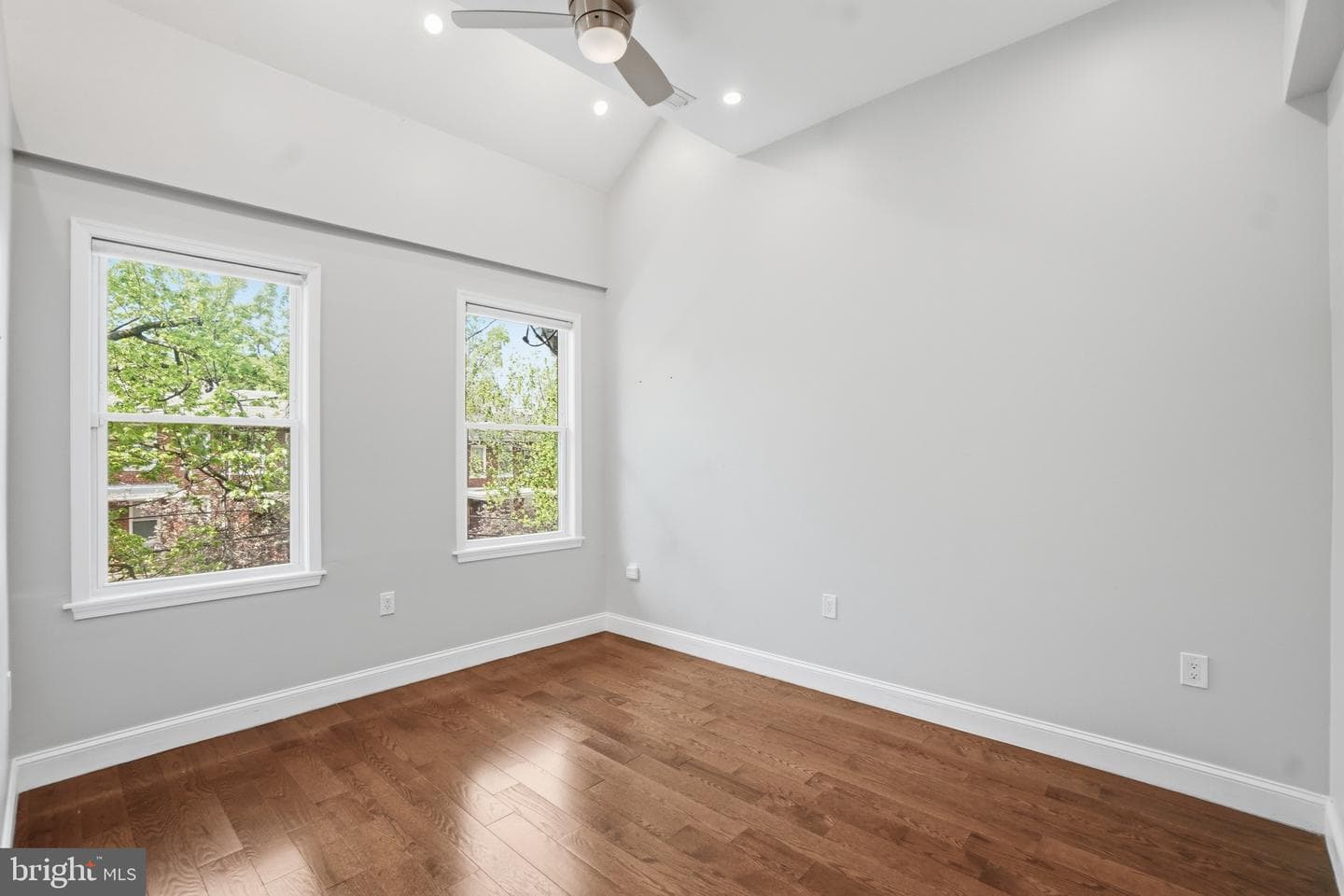 1118 Chicago Street SE photo 9