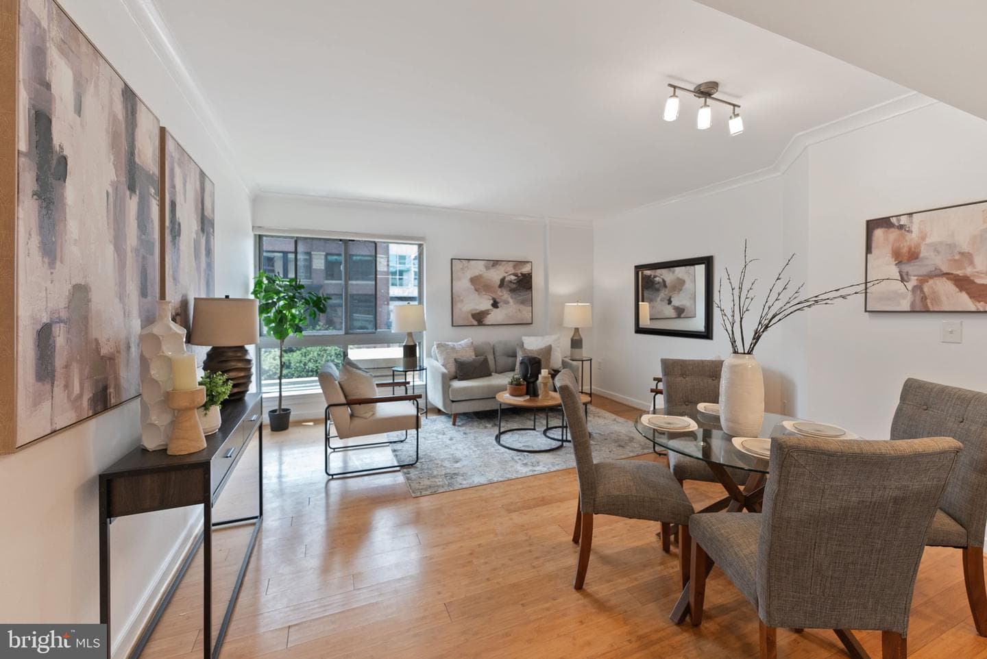 777 7th Street NW #320, Washington