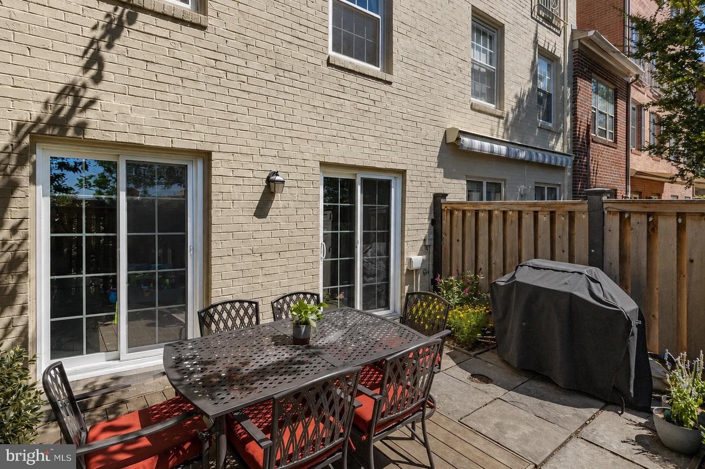 1636 Beekman Place NW #d photo 25