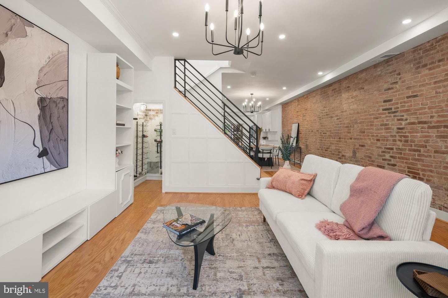 16 Q Street NE photo 5