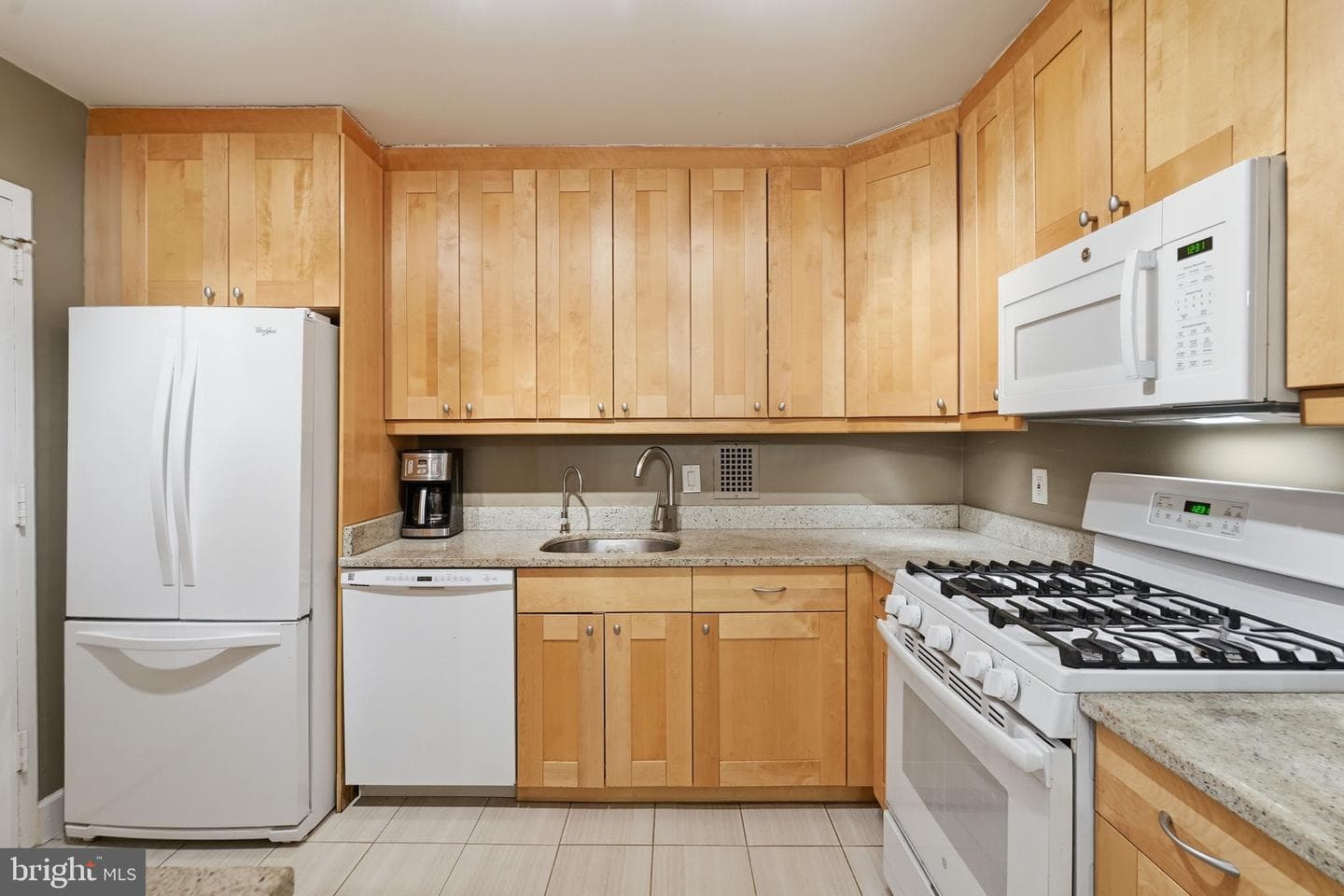 3001 Veazey Terrace NW #923 photo 11