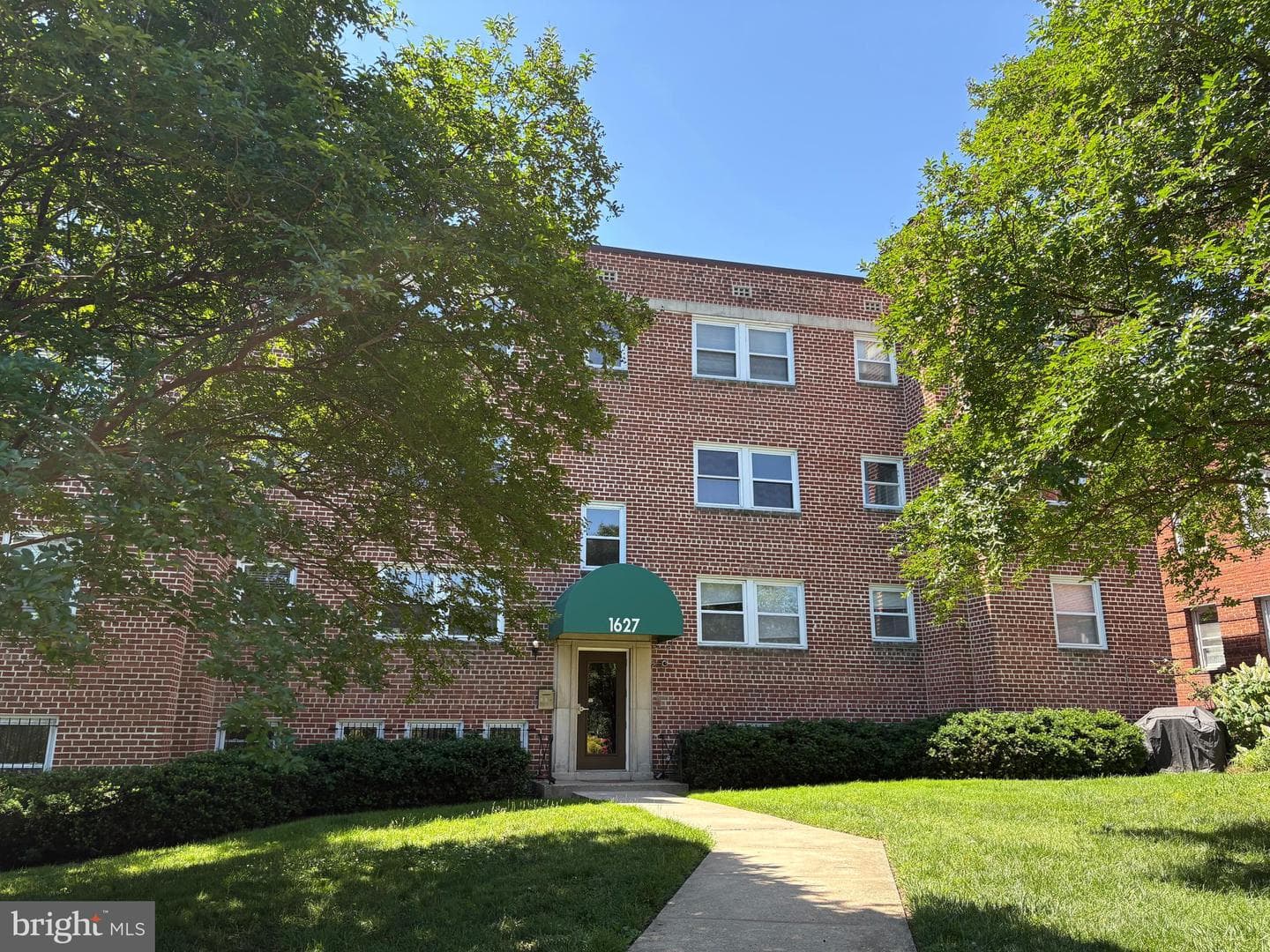 1627 Massachusetts Avenue SE #302, Washington