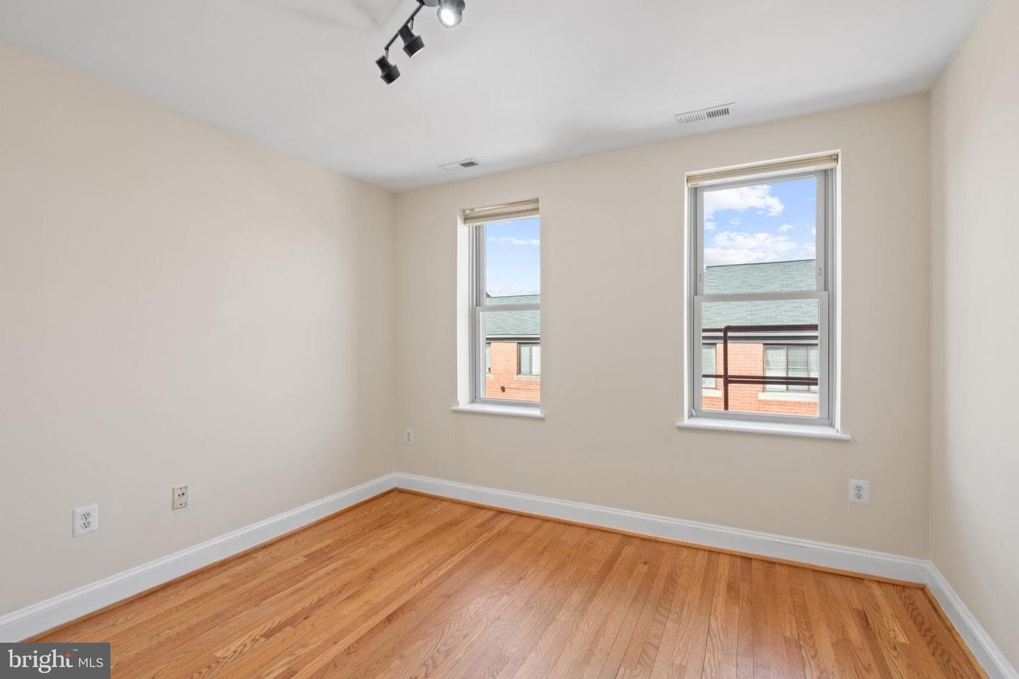 1427 Chapin Street NW #306 photo 23