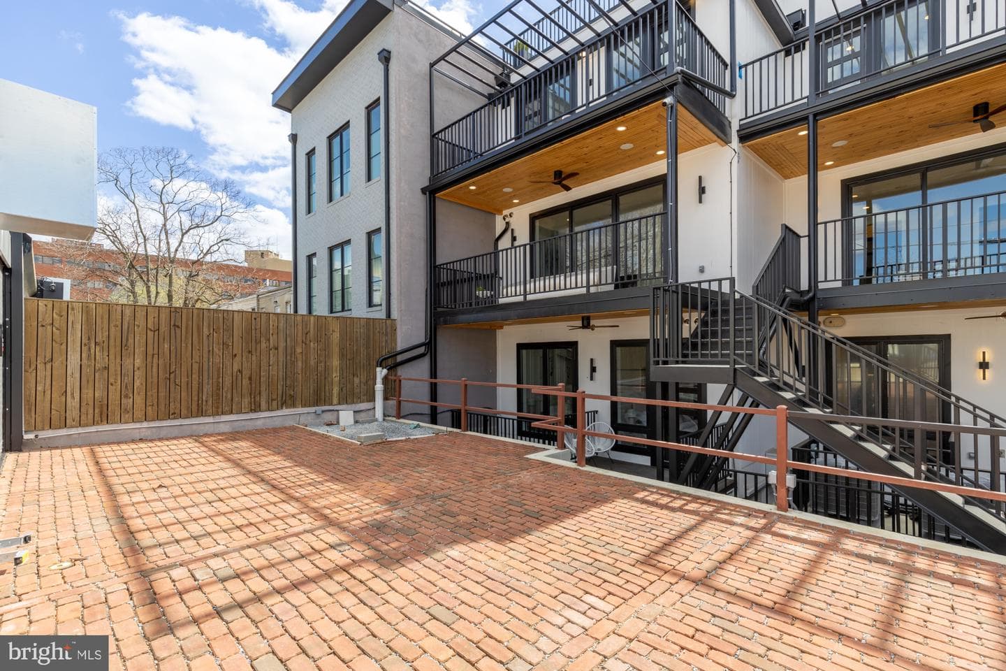 733 Euclid Street NW #303 photo 57