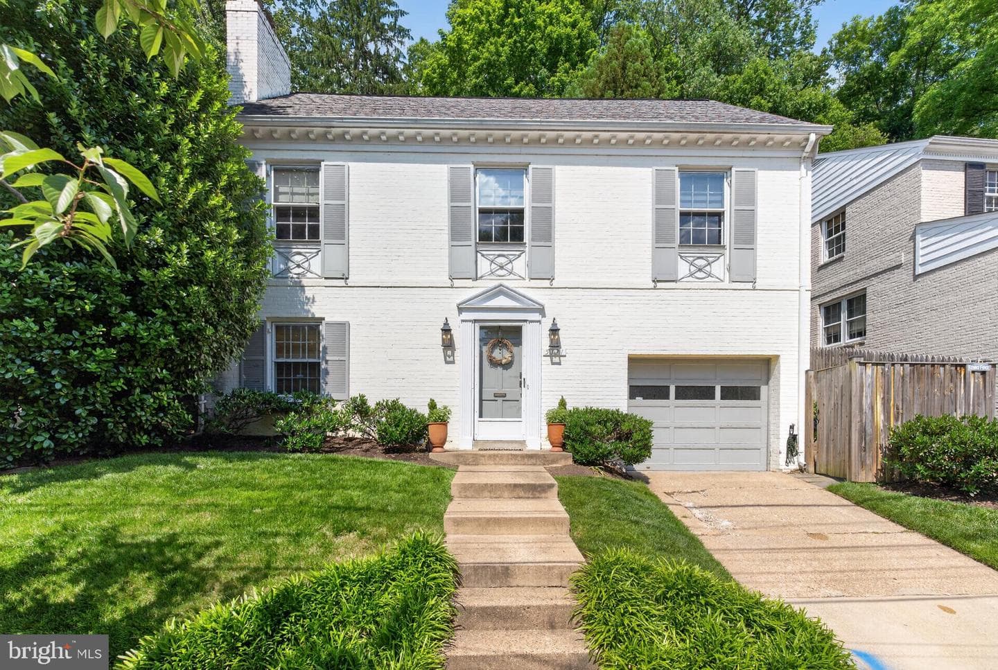 5721 Macarthur Boulevard NW, Washington