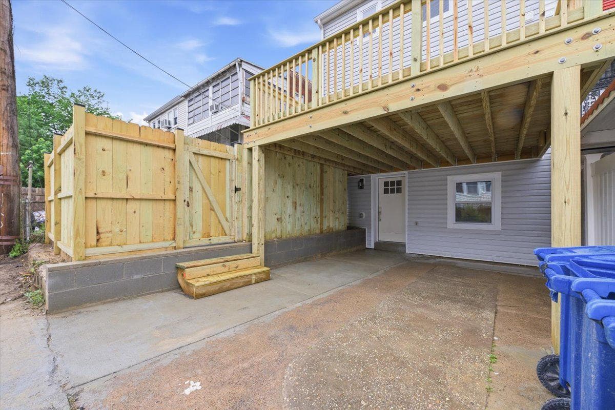 416 Oneida Place NW photo 40
