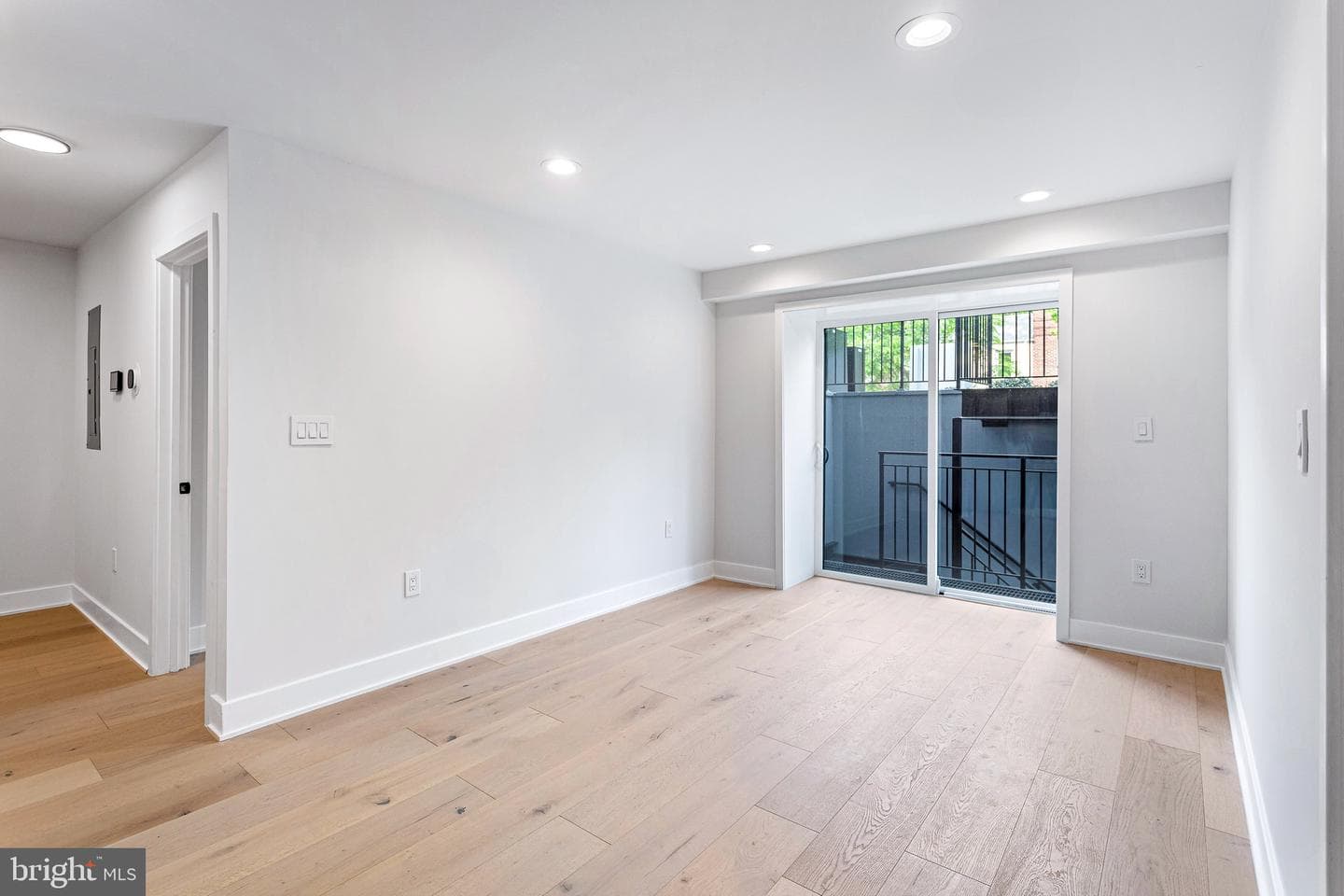 845 19th Street NE #4 photo 3