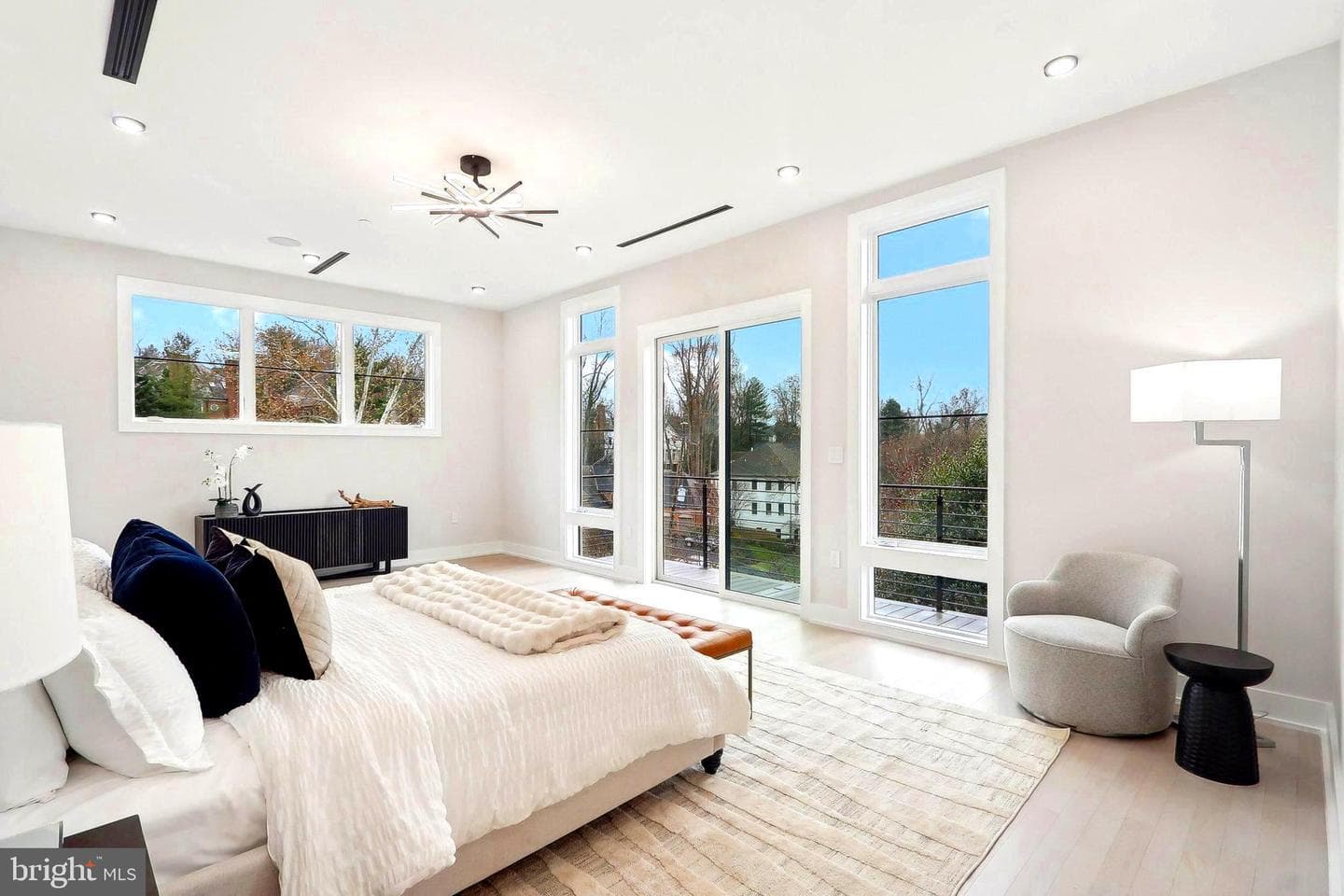 4920 NW Loughboro Road NW photo 17