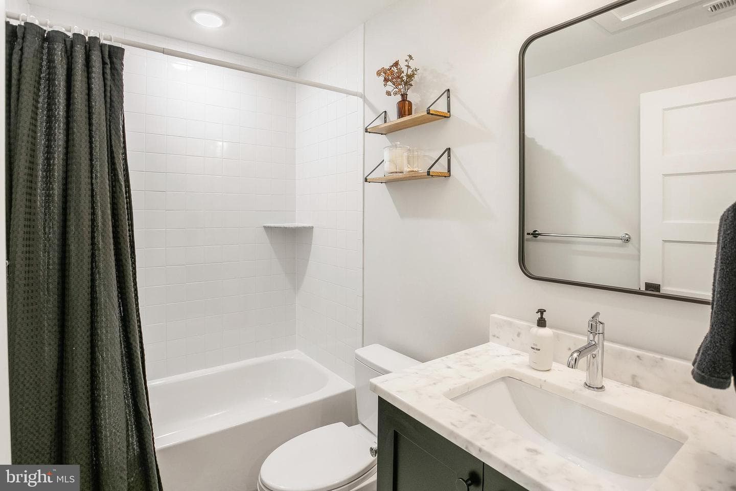 3569 Warder Street NW #5 photo 30