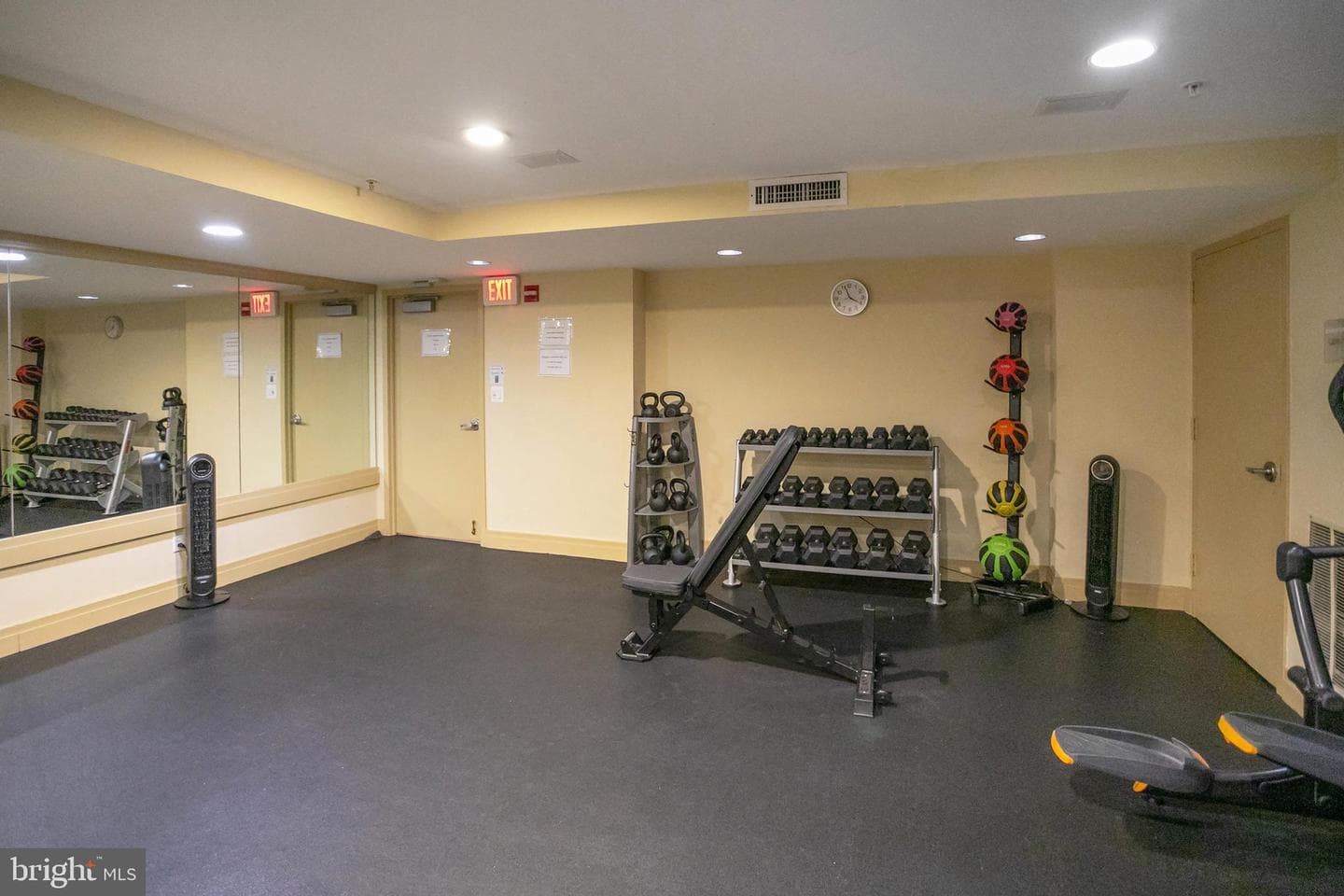 915 E Street NW #1105 photo 33