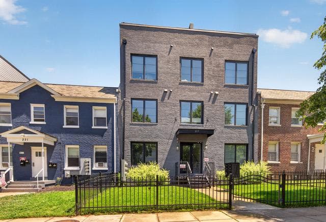 217 20th Street NE #2 photo 16