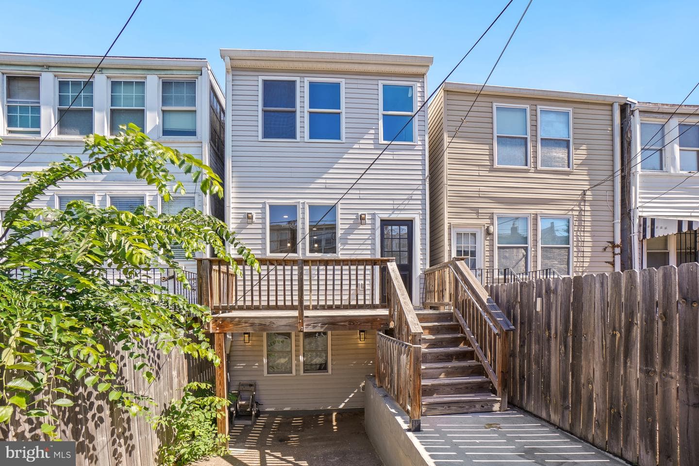 1529 Isherwood Street NE photo 30