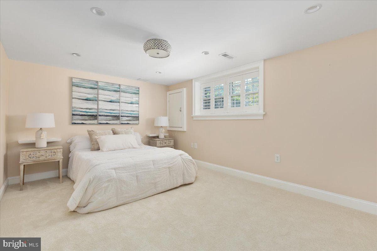 4200 12th Street NE photo 29
