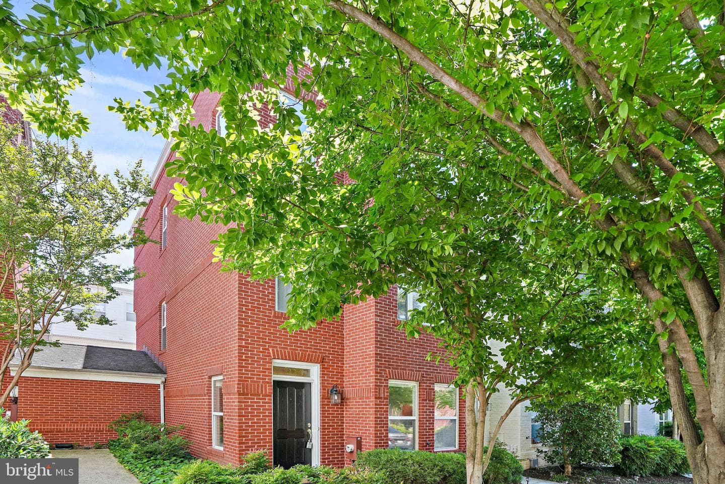 2123 12th Place NW