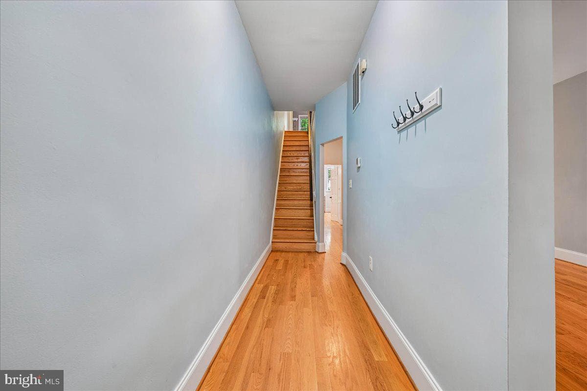 1261 Morse Street NE photo 6