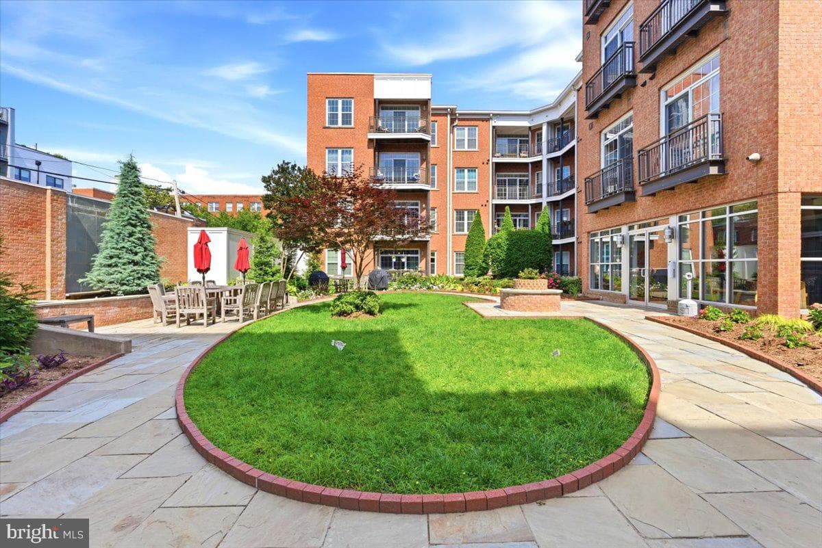 1451 Belmont Street NW #225 photo 38