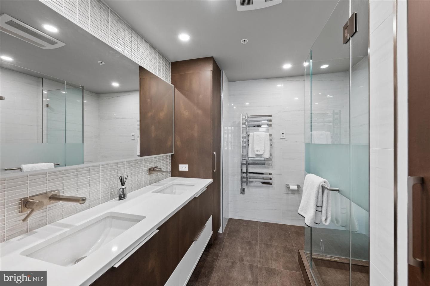 2225 California Street NW #402 photo 22