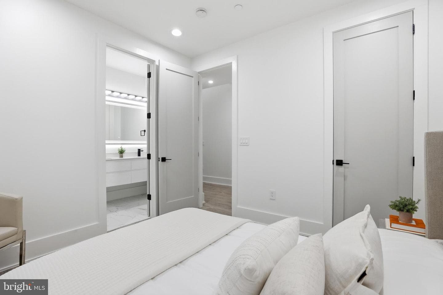 1140 Oates Street NE #101 photo 43