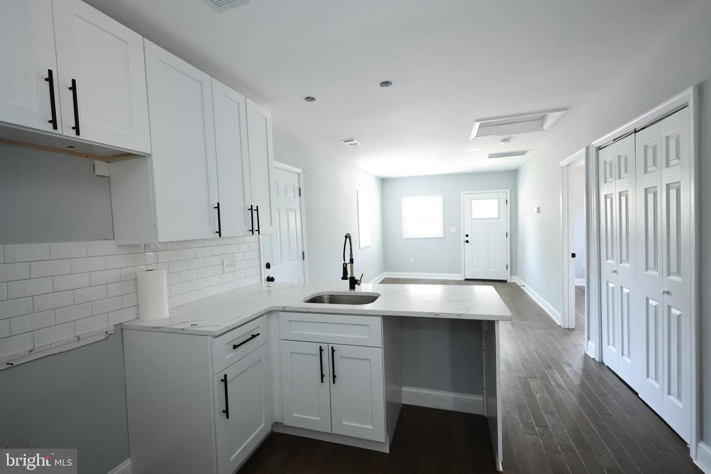 5100 Queens Stroll Place SE photo 21