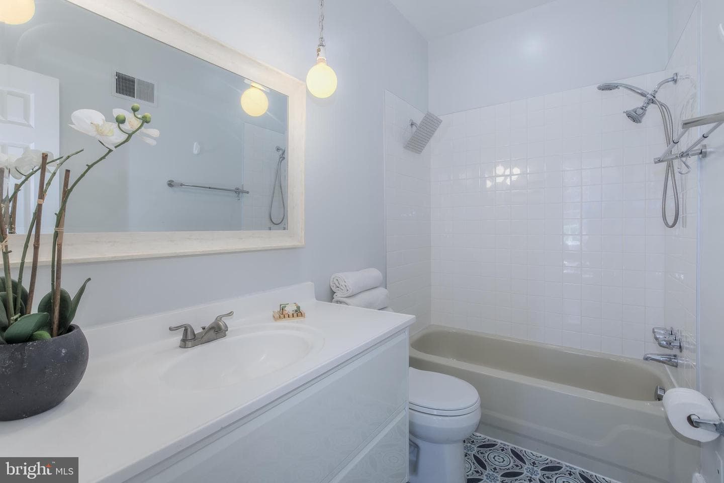 629 5th Street NE photo 22
